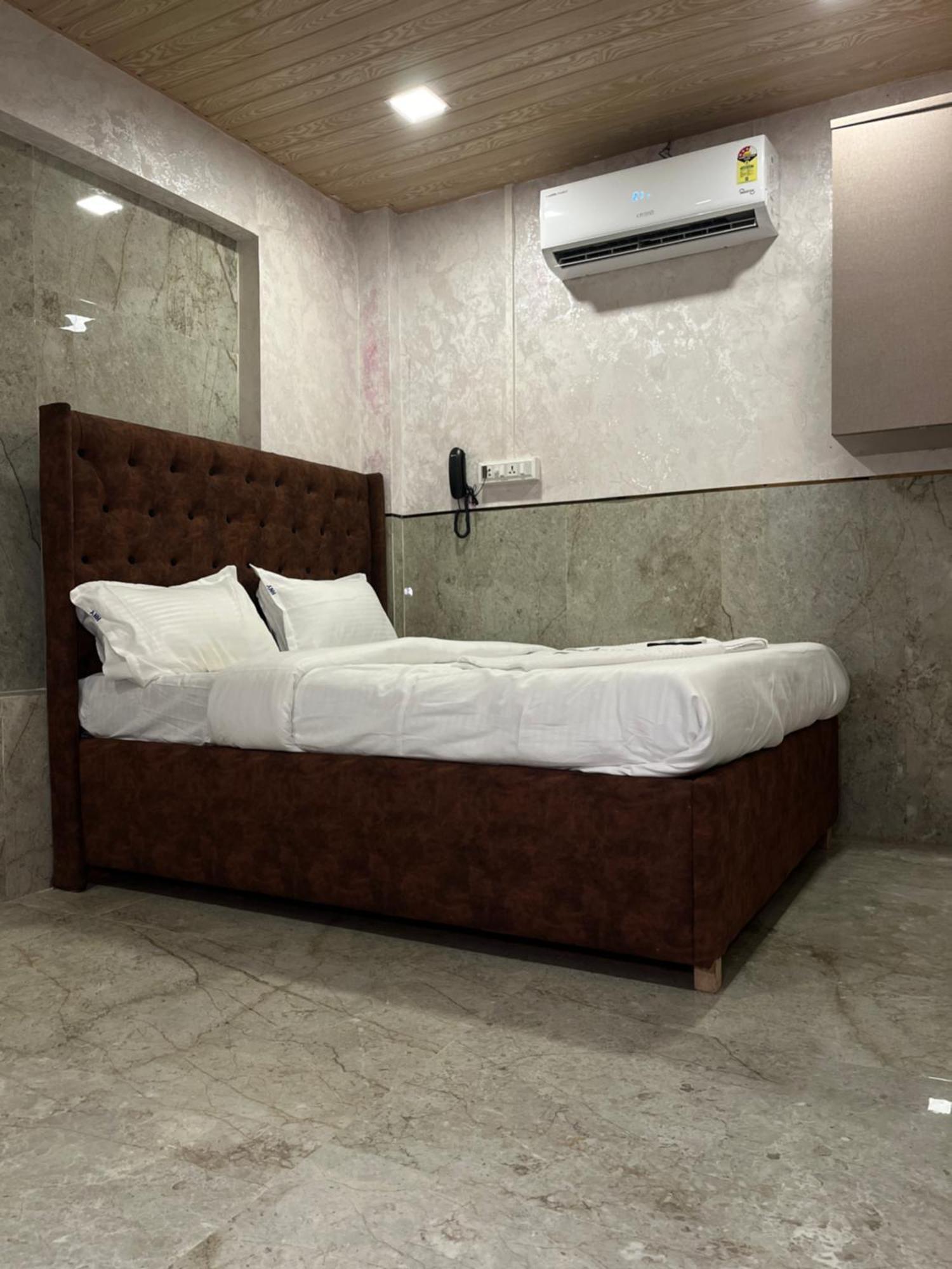 Hotel Newyork By Stayzy Rooms Mumbai Room photo